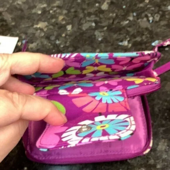 NWT Vera Bradley Zippered Wristlet Flutterby Wallet Purple - Picture 5 of 7